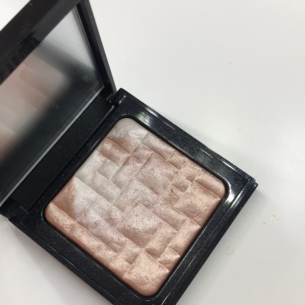 Bobbi brown highlight in pink glow